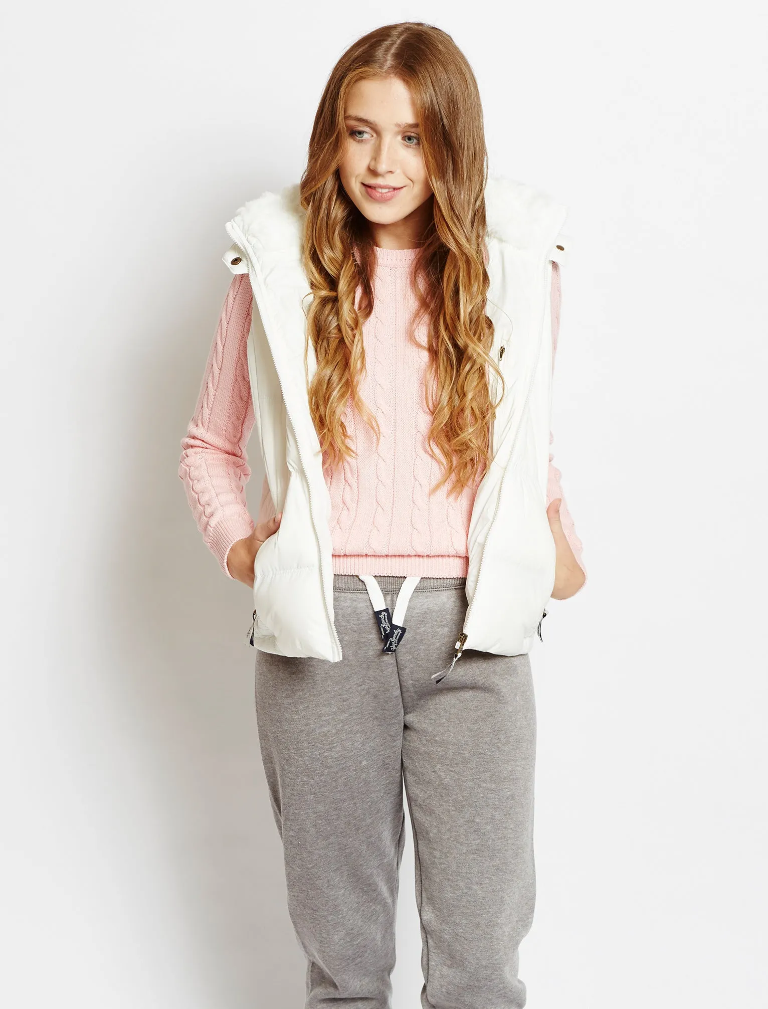 Amara Reya Anouk pink jumper