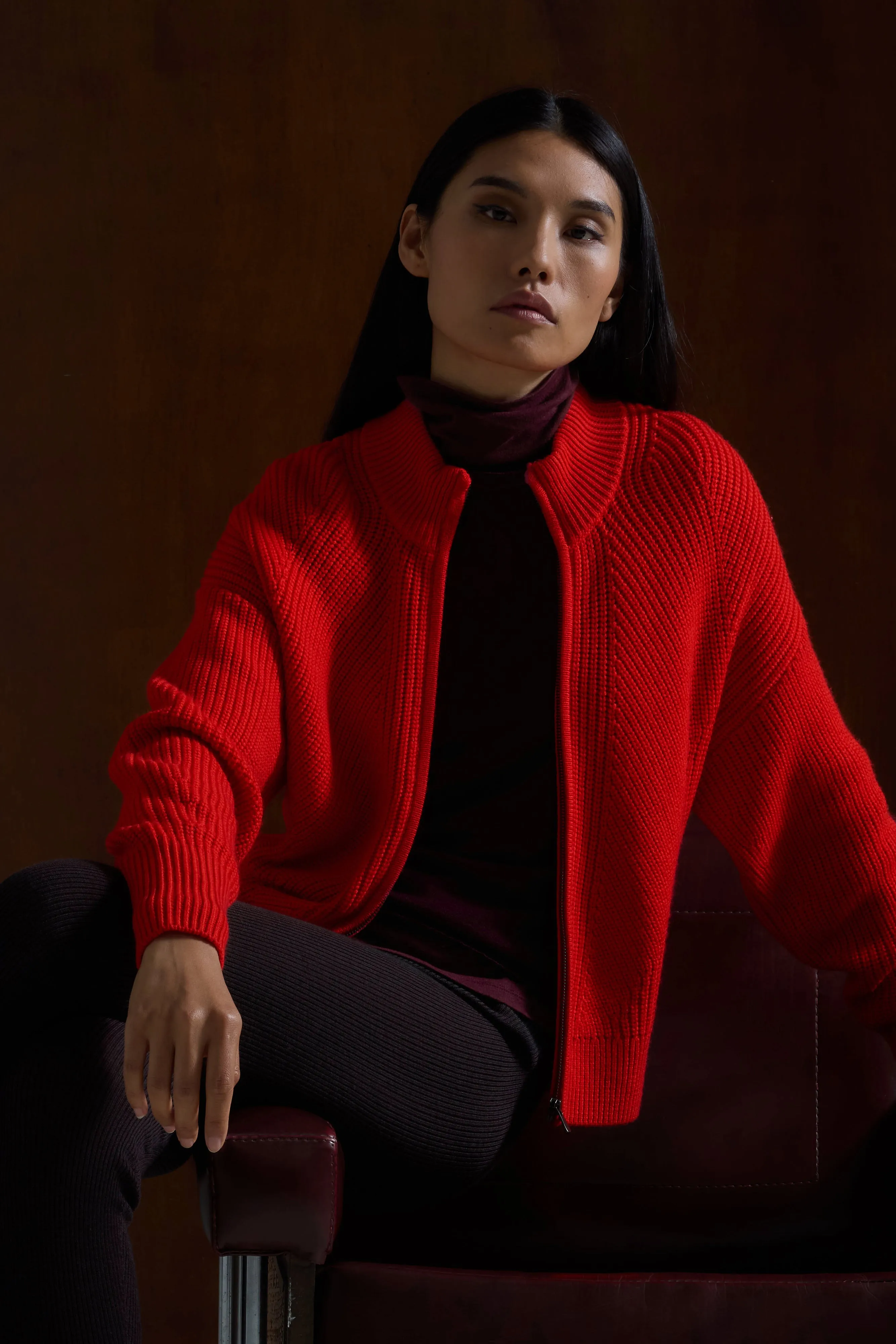 Gilet Rouge à Grosse Maille Col Montant Manches Longues en Laine Mérinos